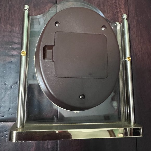 Vintage Seiko Quartz Desk Clock - Lucite and Brass - Picture 3 of 3